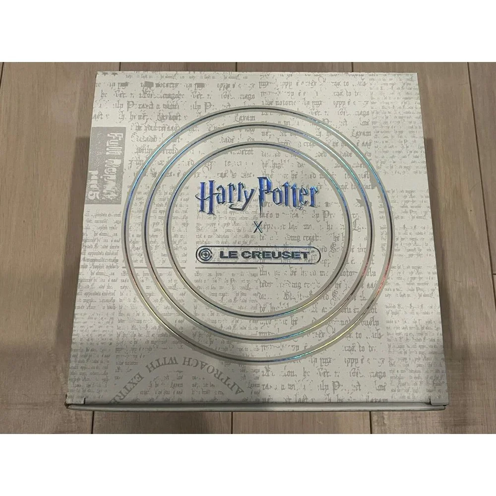Le Creuset x HARRY POTTER Hogwarts Express Tea Pot Teapot Kettle Classic Limited - Picture 5 of 6
